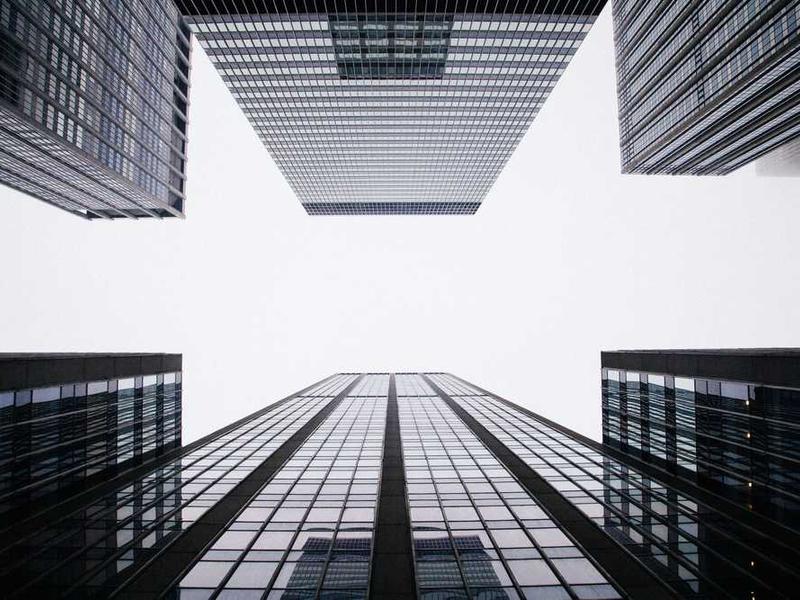 Beyond Basics: Understanding Modern UPS Types and Their Applications